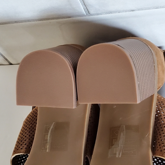 NWOT Denver Hayes 7 Boho Western Rodeo Festival Coastal Cowgirl Heeled Sandals - Picture 11 of 13